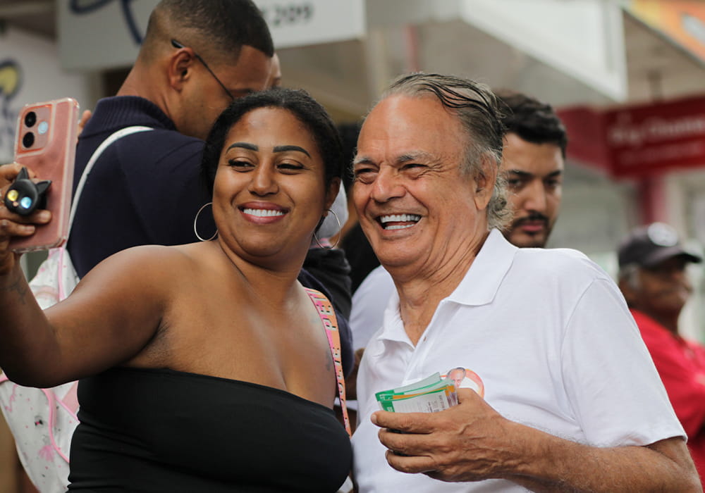 Uldurico Pinto em atividade de campanha no Extremo Sul da Bahia